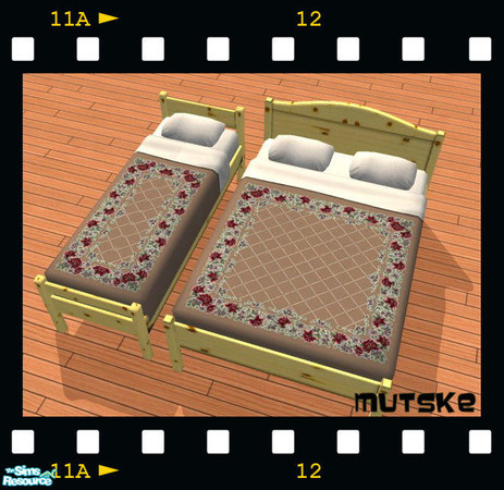 Sims 2 — Rugs and Beddingset 5 - Bedding by Mutske — 4 rugs and a matching bedding. This is set 5. You need to have the